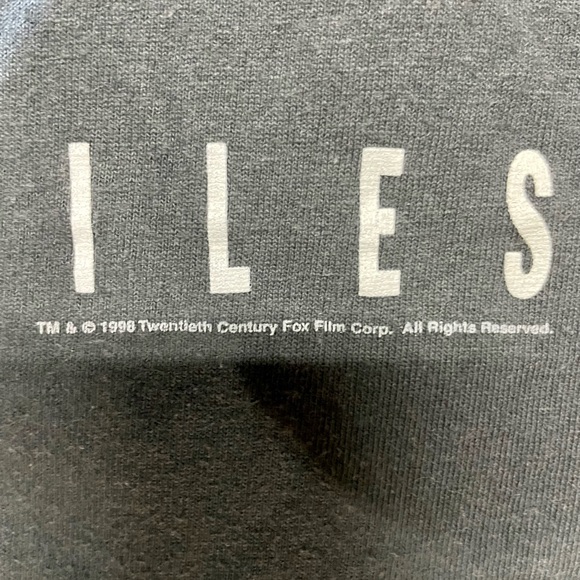 Grey X-Files Fight the Future Movie promo tee - Vintage 1998 - Large fits 22x28 - Picture 4 of 4